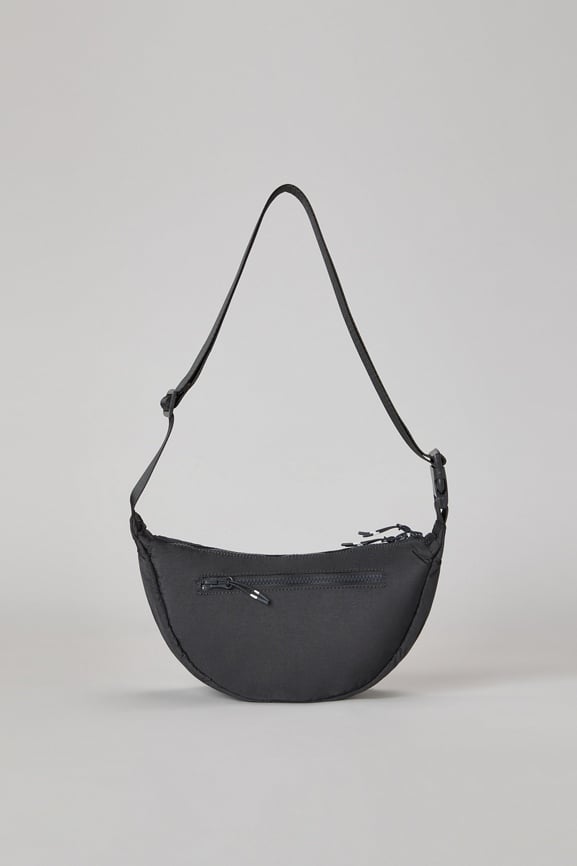Bandolera en tejido arrugado The Sling