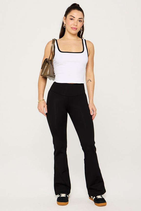 Pantalón de campana de cintura alta PowerHold® Boost