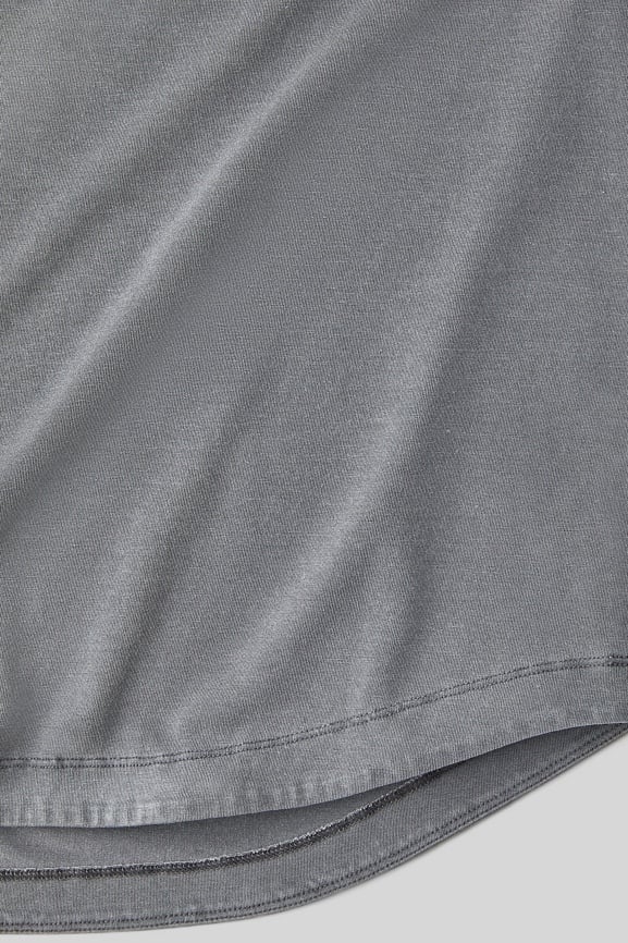 The 24-7 Tee Curved Hem