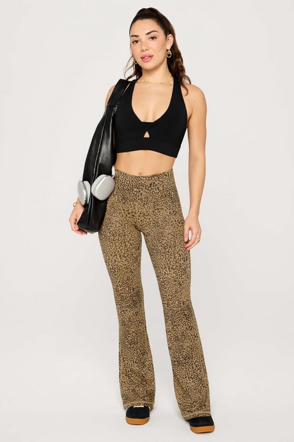 Oasis Twist Medium Impact Sports Bra