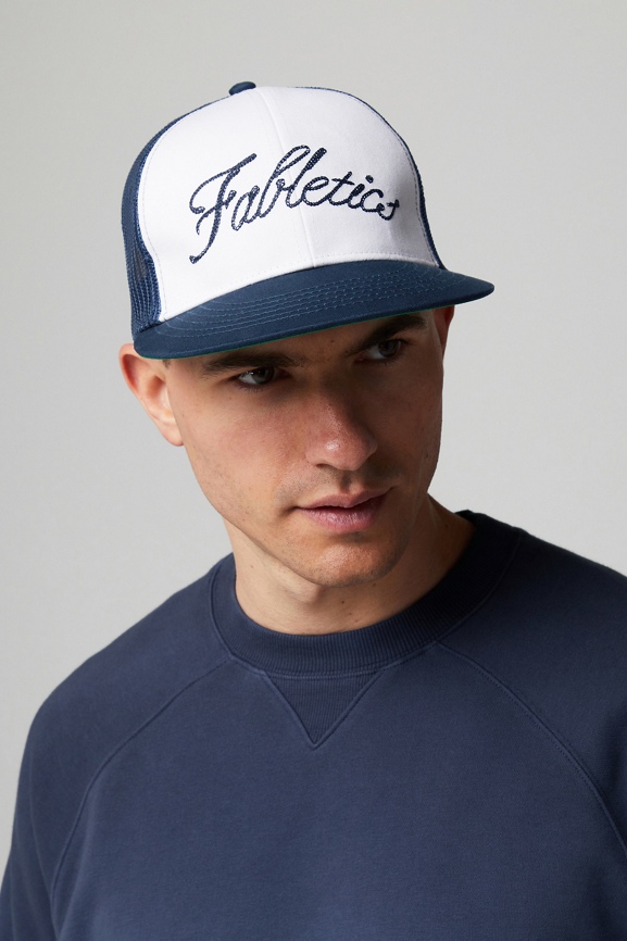 アキラ MIDDLE BRIM FLAT HAT The Flat Brim Hat - Fabletics Canada