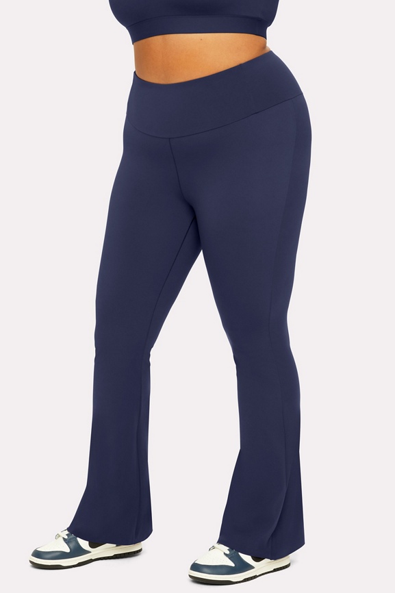 Ultra-Smooth Flare Legging