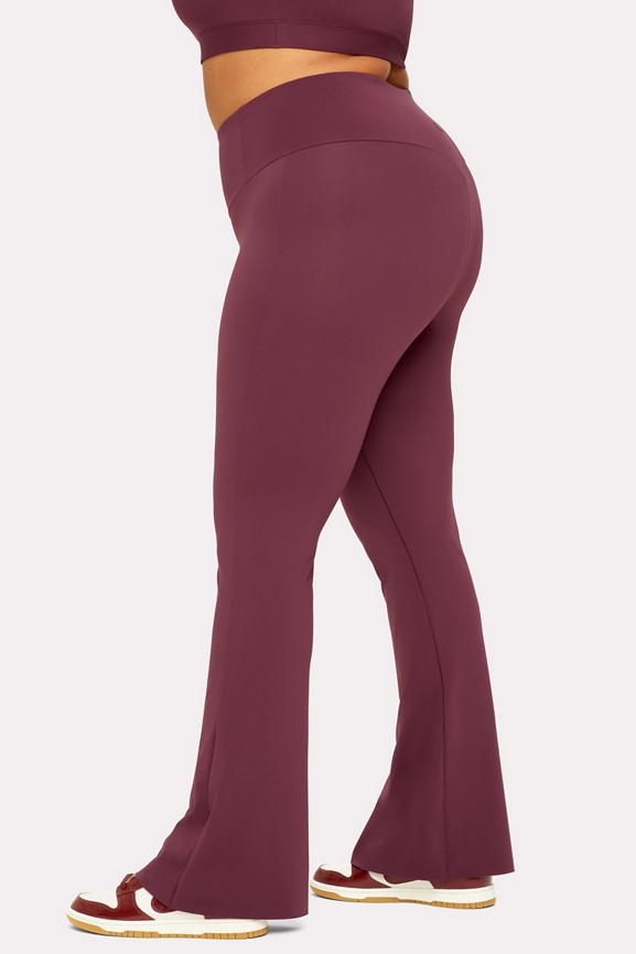 Ultra-Smooth Flare Legging