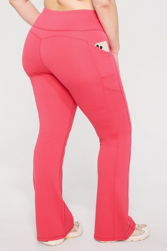 StretchTech™ Kick Flare Scrub Legging