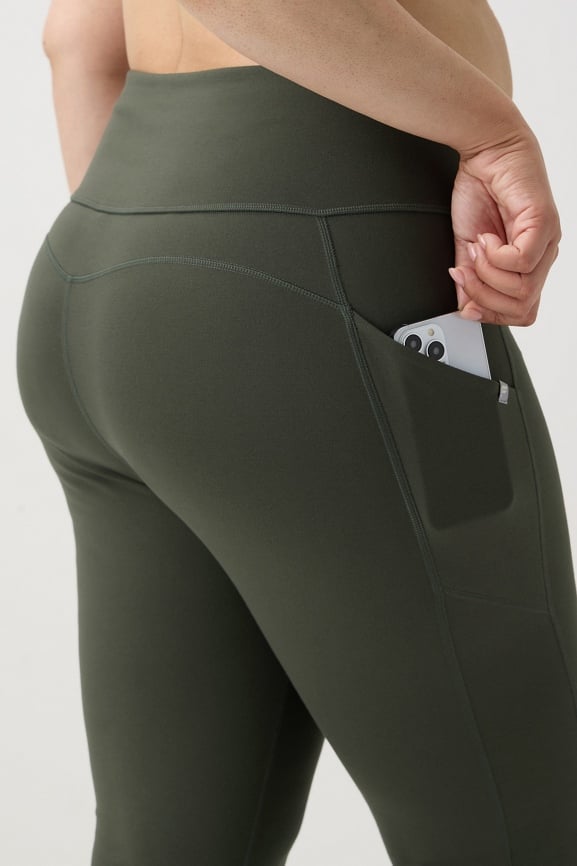 StretchTech™ Kick Flare Scrub Legging