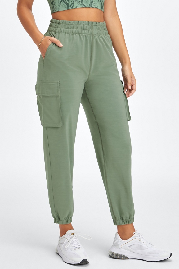 Sightseer Woven Cargo Pant - Fabletics