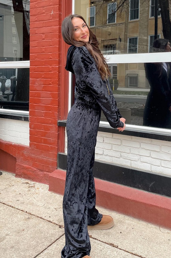 Go-To Crushed Velour Wide Leg Pant - Fabletics