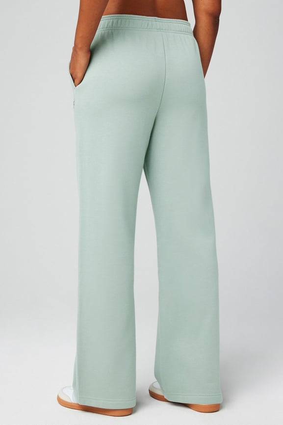 Cozy Fleece Wide Leg Sweatpant