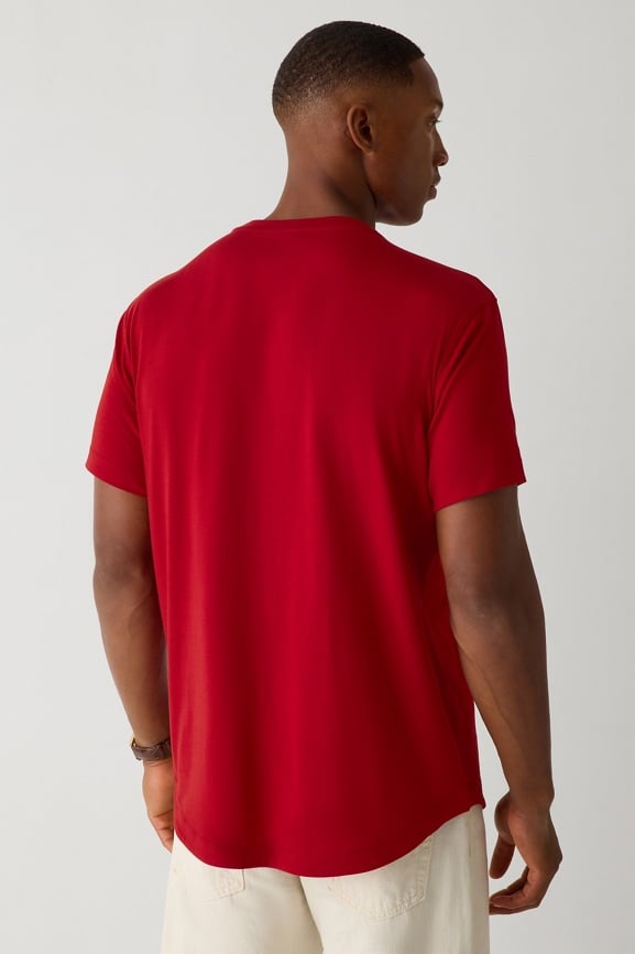 The 24-7 Tee Curved Hem