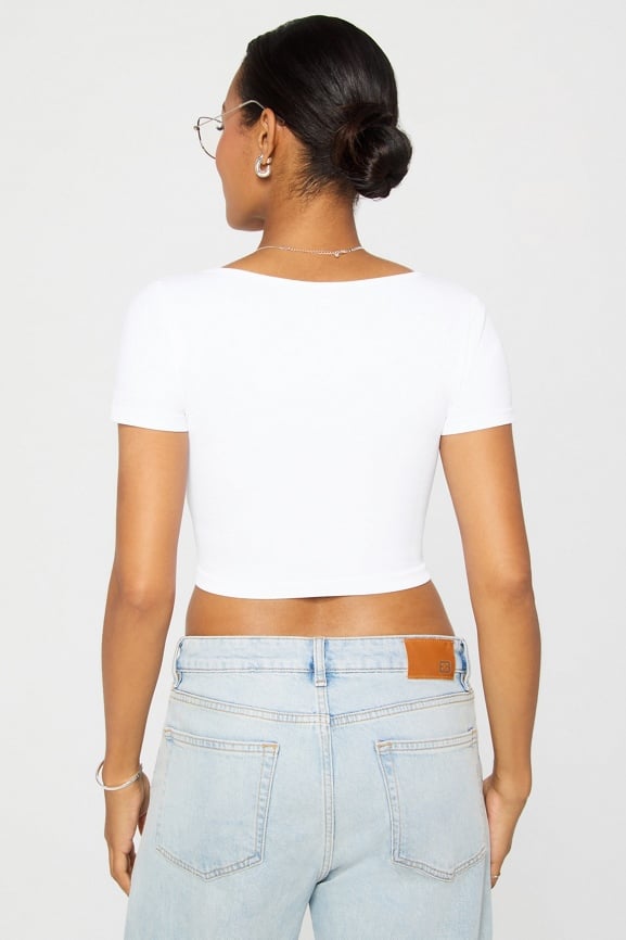 Sleek Seamless Scoop Neck Short-Sleeve Top