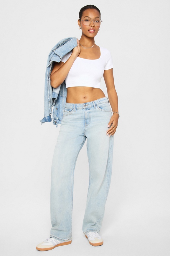 Sleek Seamless Scoop Neck Short-Sleeve Top