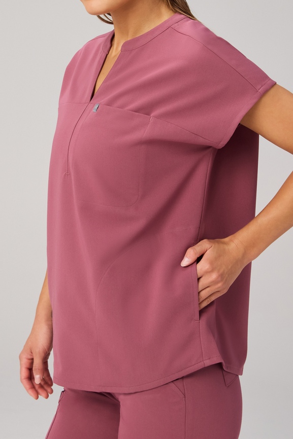 Evolve Oversized Scrub Top - Fabletics