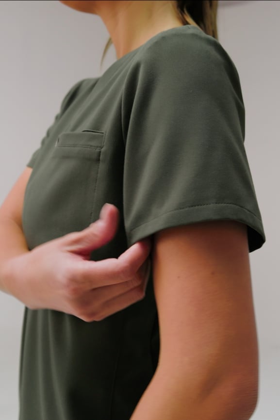 Vital 1-Pocket Scrub Top