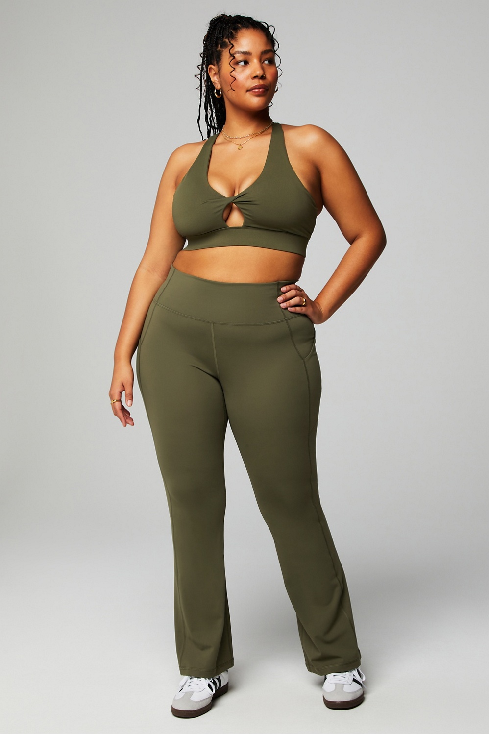 Oasis Twist Medium Impact Sports Bra - Fabletics