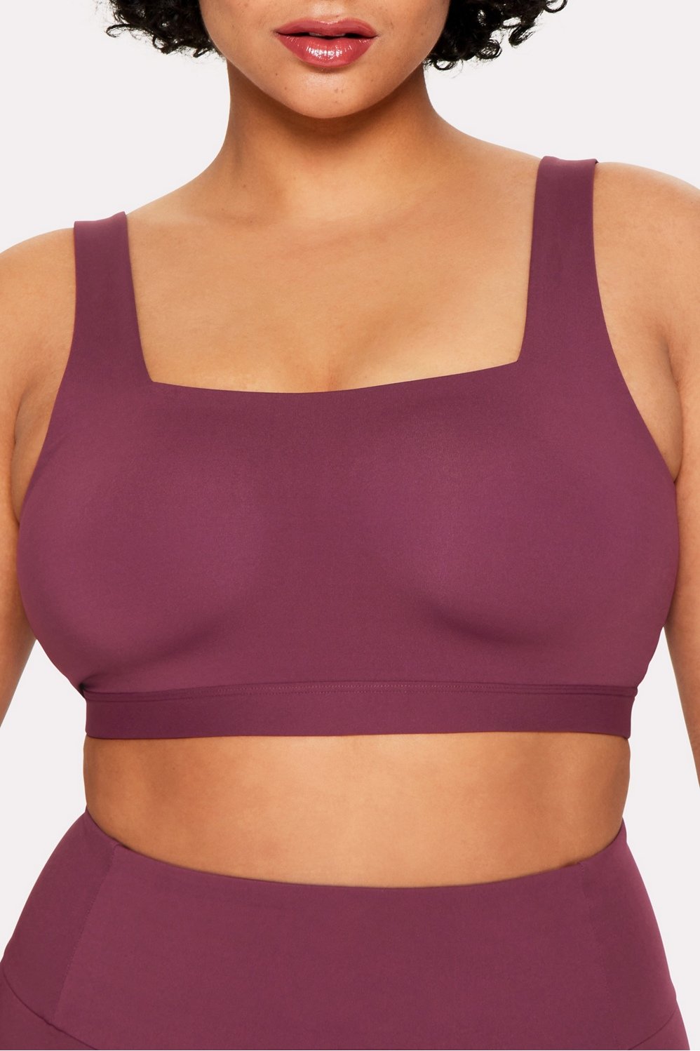New Longline Macaroon Sport Bra ✨ It came with built-in padded