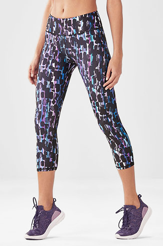 Define PowerHold® Mid-Rise Capris Fabletics