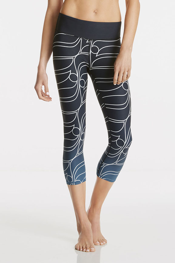 Define PowerHold® Mid-Rise Capri - Fabletics