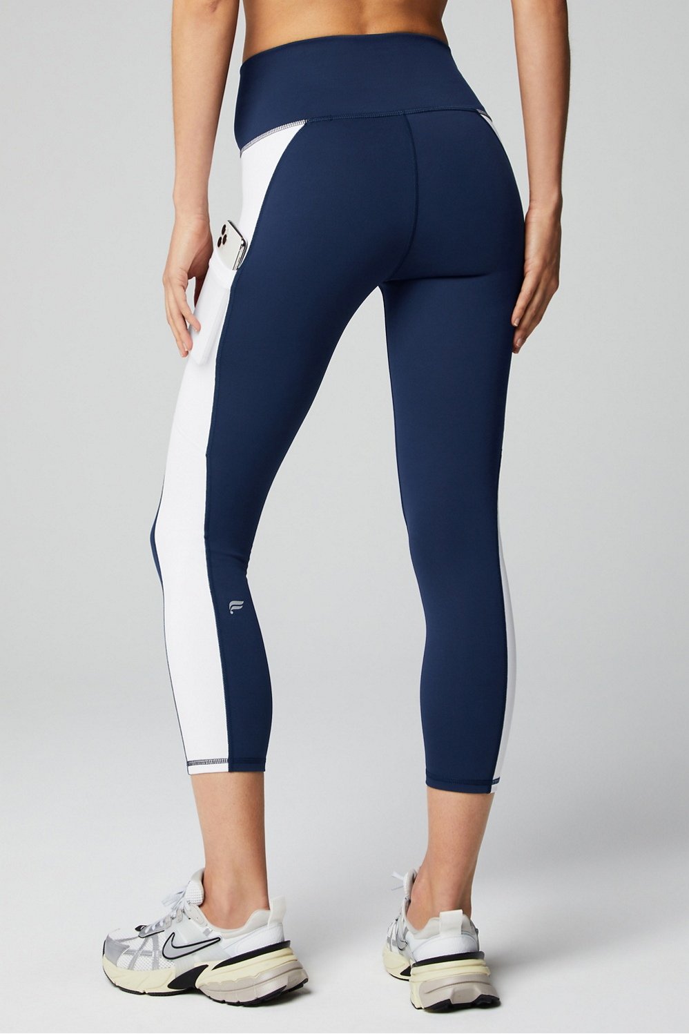 Women's Women's Mesh Side Capri Activewear Leggings - Navy Blue, M