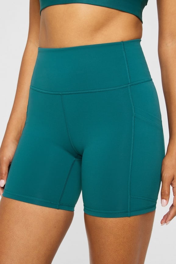 Daily Rib Cropped Square Neck Tank + High-Waisted Short 6" 2-Piece Outfit