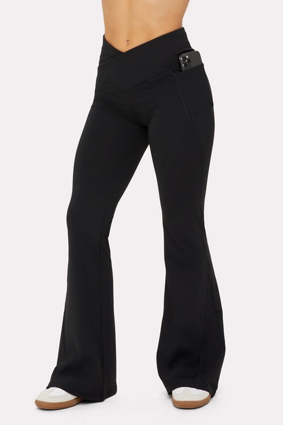 Pureluxe Everyday Crossover Flare + Oasis Twist Sports Bra 2-Piece Outfit