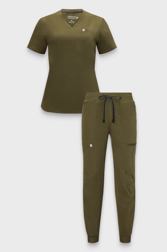 Vital Flex Top + On-Call Scrub Jogger - Fabletics