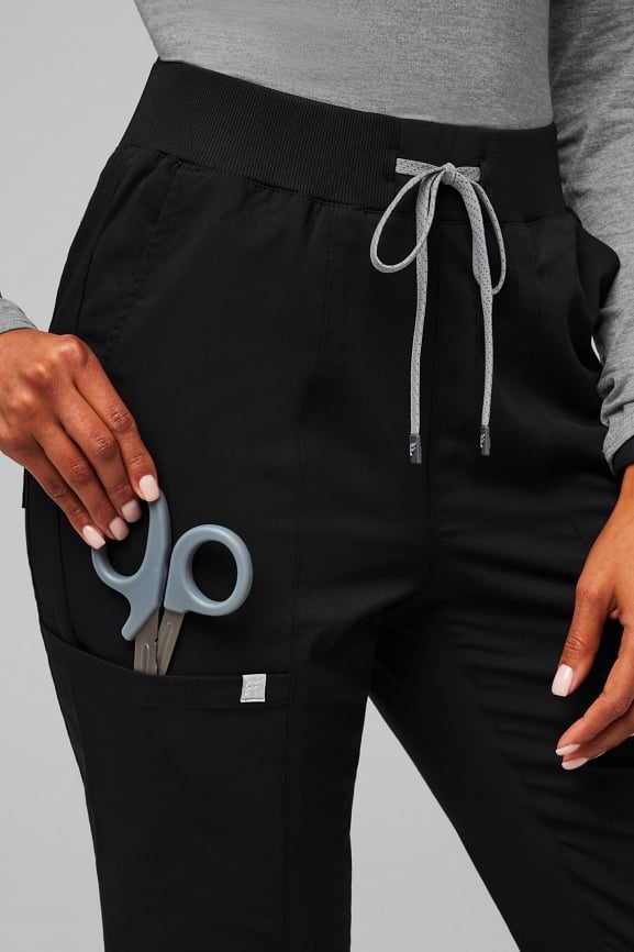 Oasis Twist Sports Bra + High-Rise On-Call Scrub Jogger