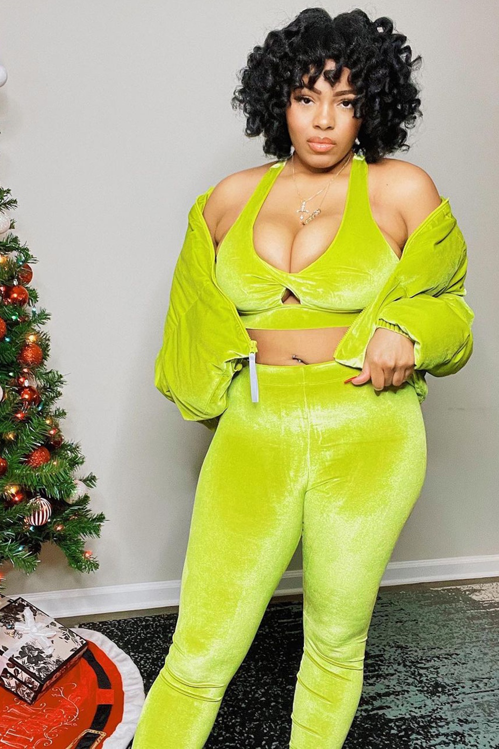 Wander Velour Cropped Puffer Jacket - Fabletics