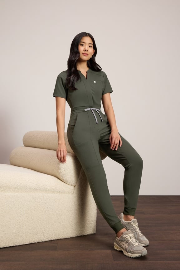 Vital 1-Pocket Scrub Top