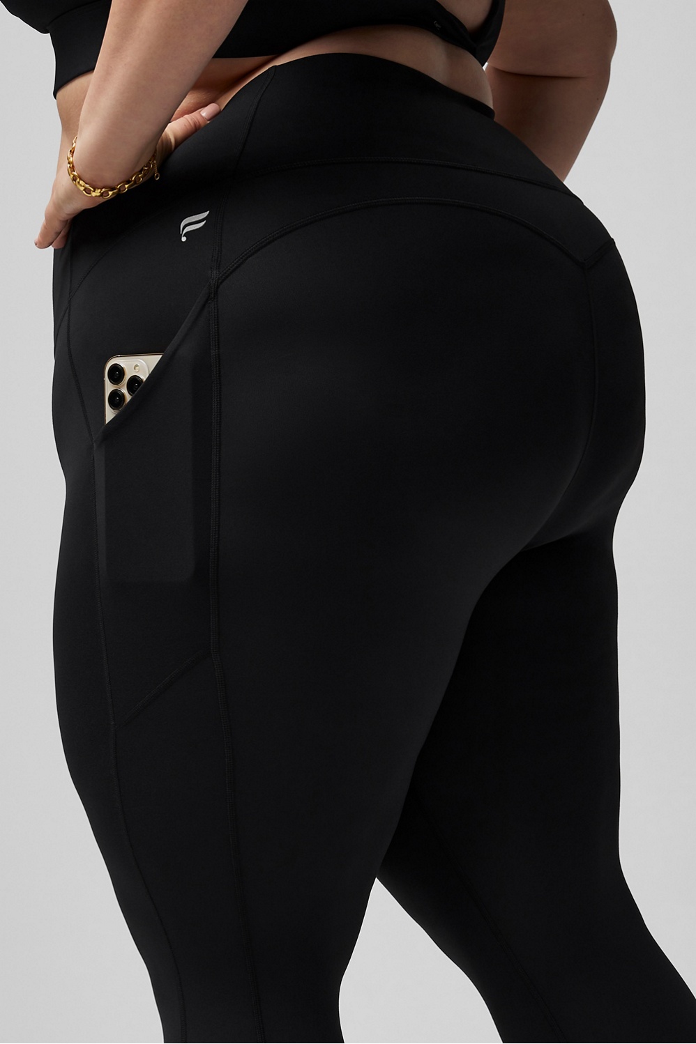 Fabletics High Waisted Pureluxe Crossover Flare Leggings Black Small -  Catania Gomme S.r.l.