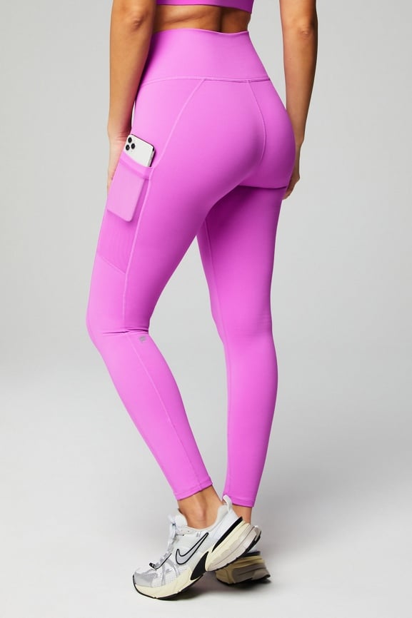 Demi Lovato Fabletics Leggings Women's Large Capri Compression Nylon Blend  : r/gym_apparel_for_women