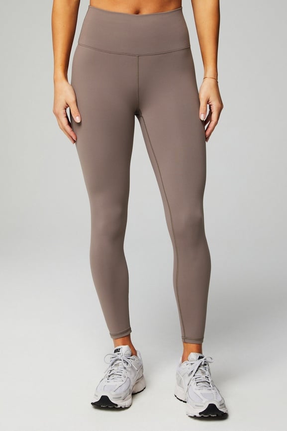 I'm upset by these😂 who can really wear these??? @yitty @fabletics  #leggings