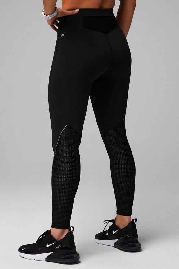 Fabletics Women's Anywhere Motion365+ High-Waisted Legging, High  Compression, Breathable : : Clothing, Shoes & Accessories