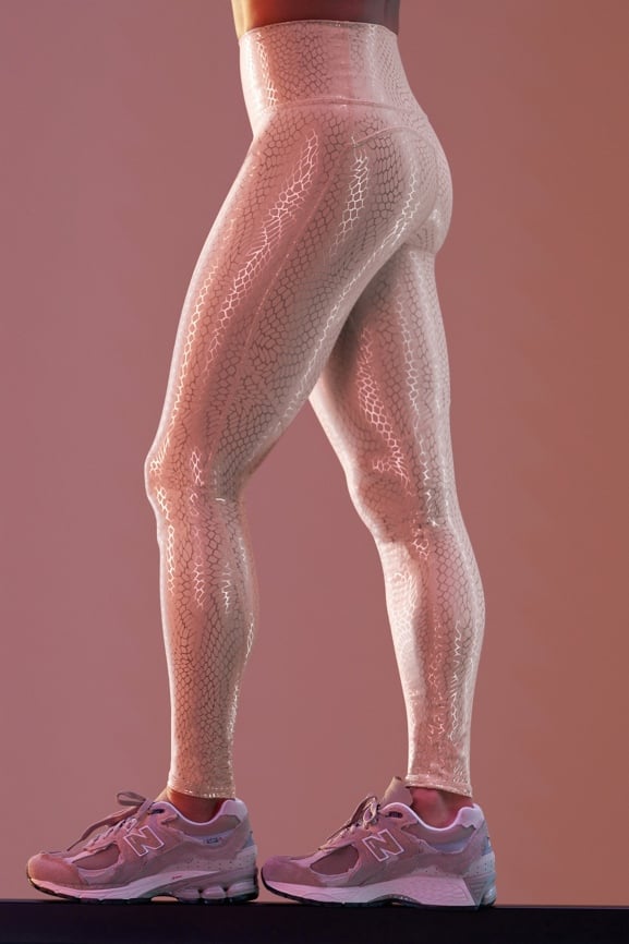 Hue® Body Gloss Leggings size XL