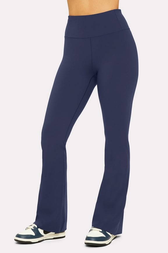 Ultra-Smooth Flare Legging