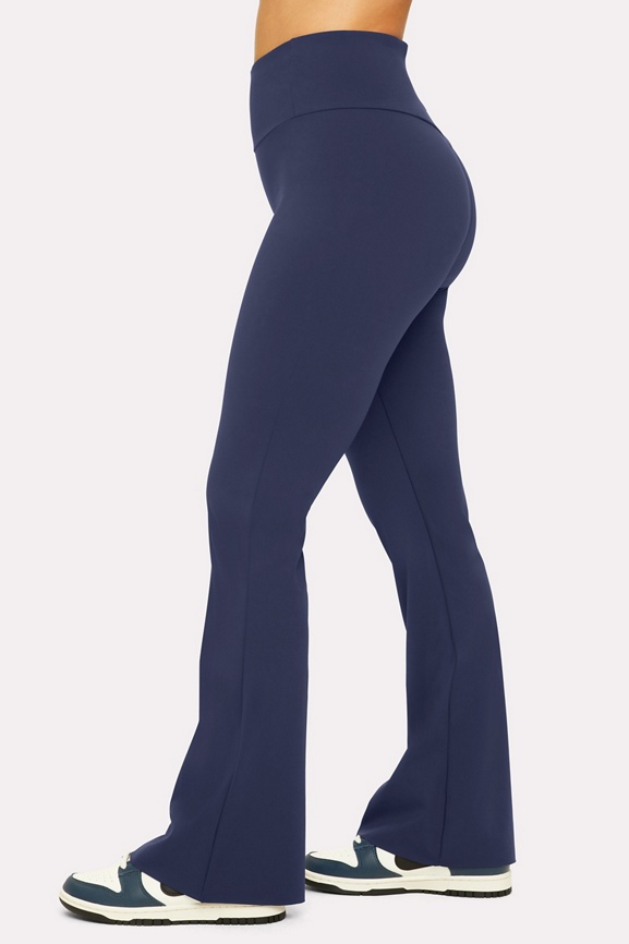 Ultra Smooth Flare Legging