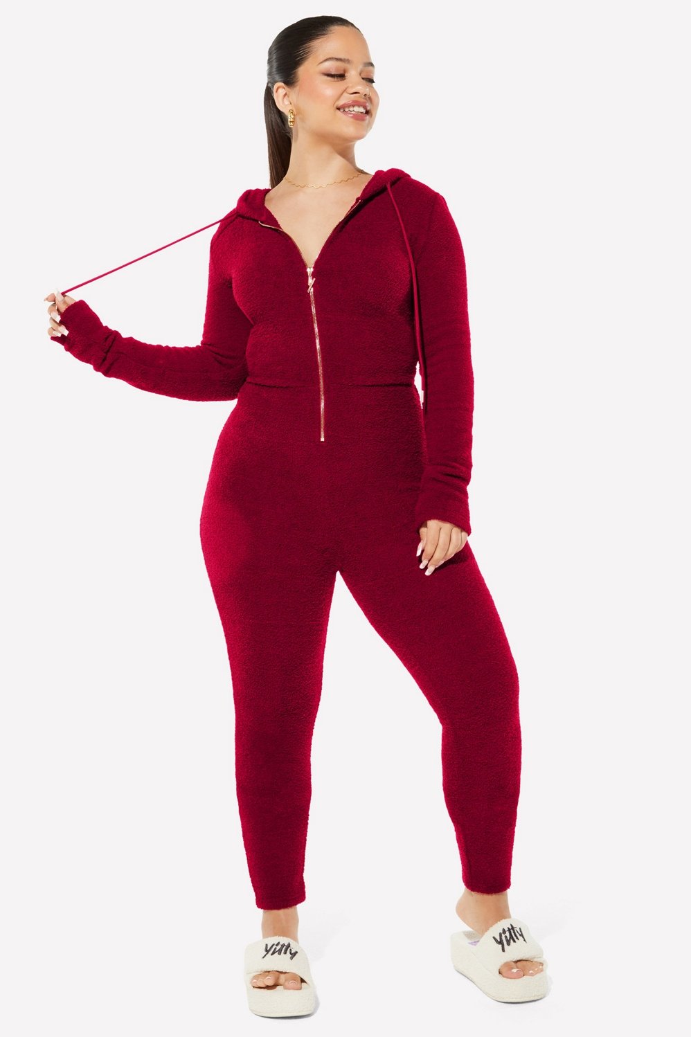 YITTY on X: ❤️‍🔥 The Pet Me Heart Pocket Onesie ❤️‍🔥 Snatched in a onesie?!  Yup. We do originality. This one-and-done baddie serves soft and cozy with  sexy vibes. Put a little