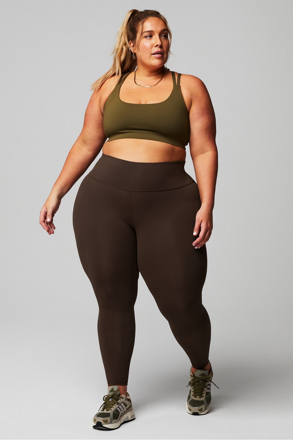 Woman Fabletics Size Large Powerhold Leggings : r/gym_apparel_for_women