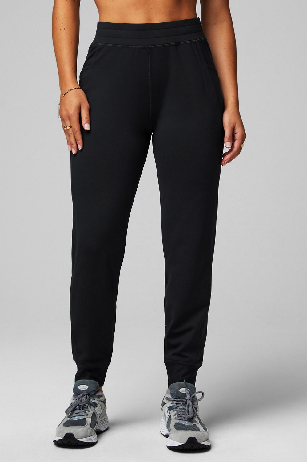 The Lightweight Go-To Jogger - - Fabletics Canada