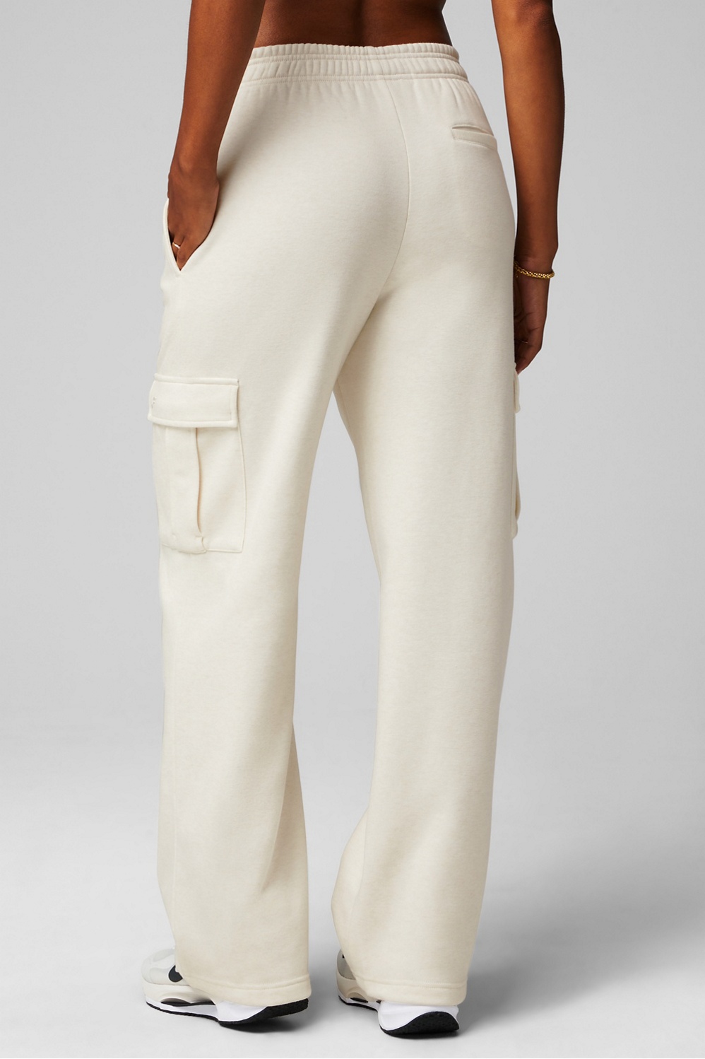 Cozy Fleece Wide Leg Cargo Sweatpant - Yitty