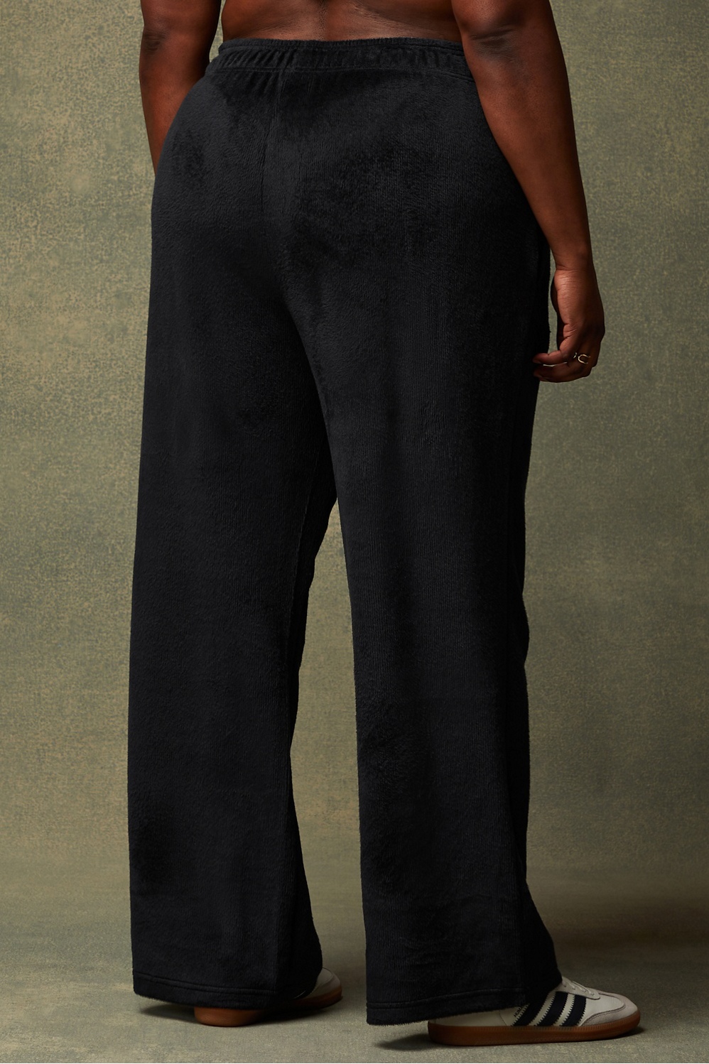 Cozy Cord High-Waisted Wide Leg Pant - Fabletics Canada
