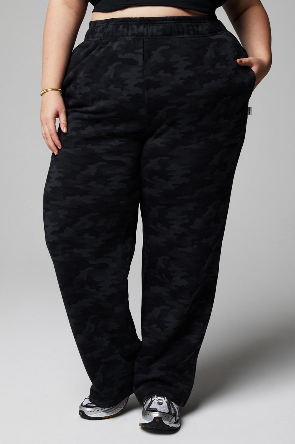 Year Round Terry Wide Leg Sweatpant - Fabletics