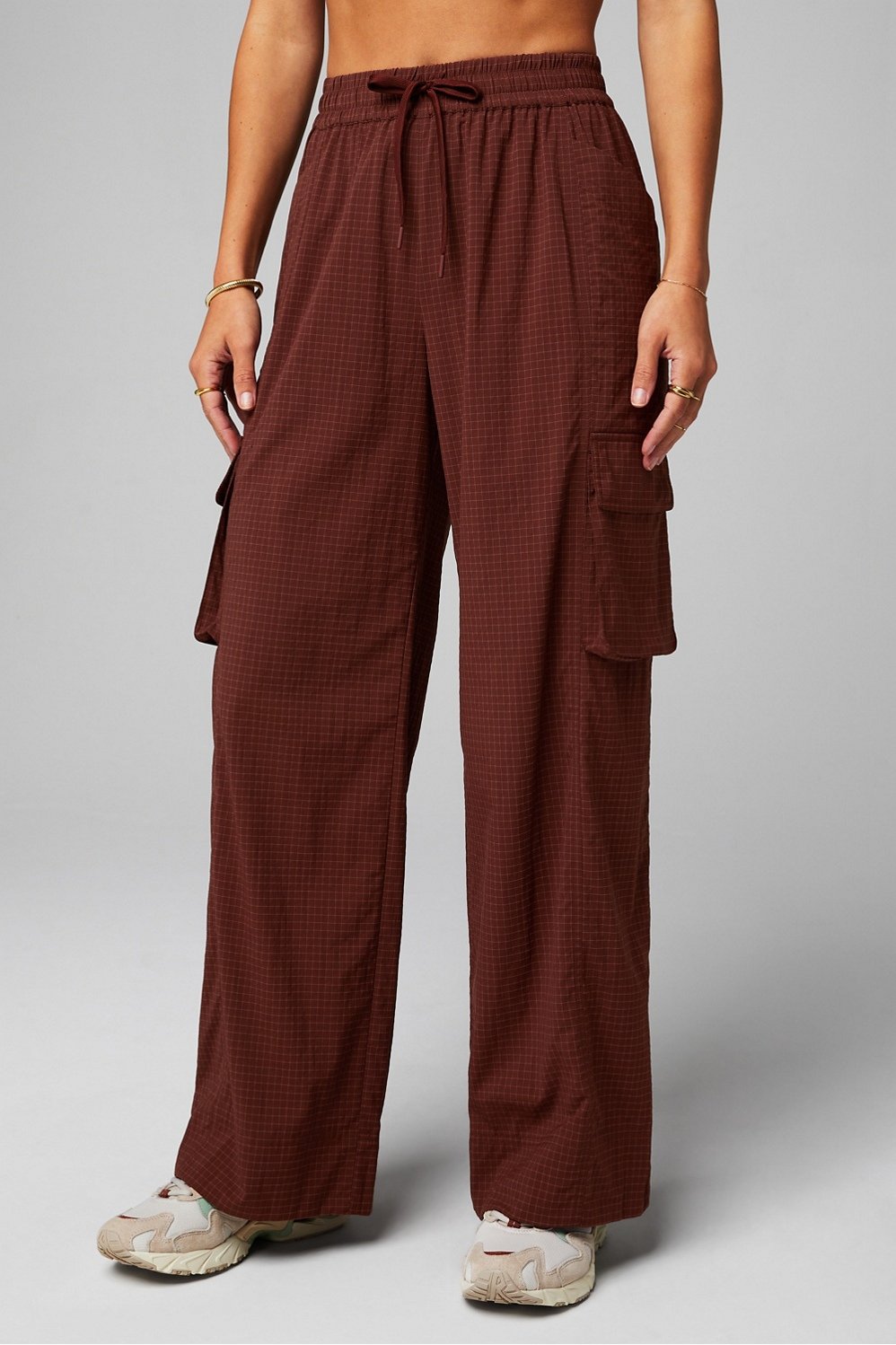 【DISCERNMENT】Fax Rip Cargo Maxi Wide PT Ripstop Cargo Wide Leg Pant - Fabletics