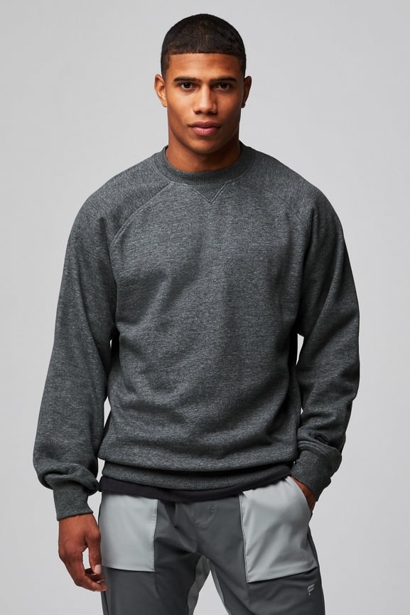 Crew sweatshirt with clearance pockets