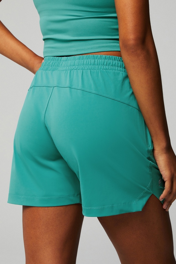 High-Waisted Motion365® Pocket Shorts 5 Fabletics  Active wear for women,  Shorts with pockets, No slip headbands
