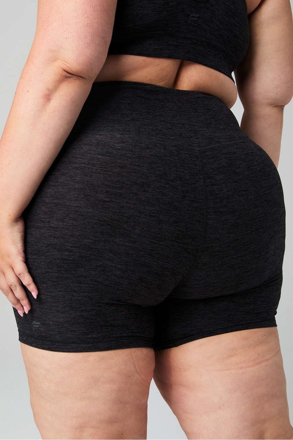 HeatherFlex High-Waisted 6" Short