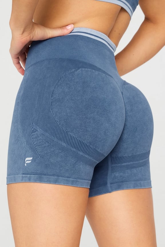 Short 10 cm Seamless Scrunch
