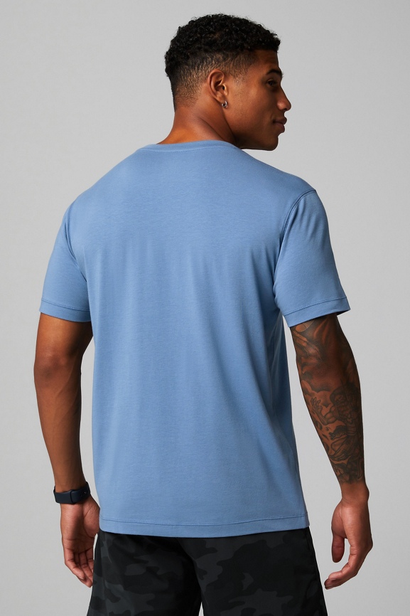 The 24-7 Pocket Tee - Fabletics