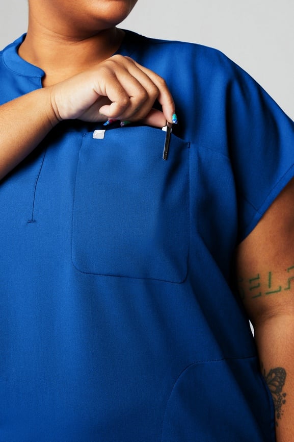 Evolve Scrub Top