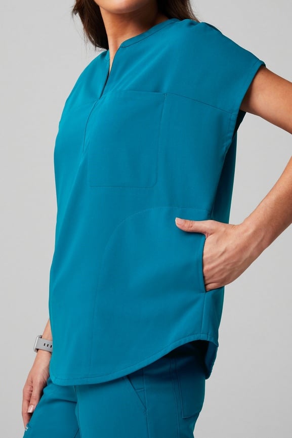 Evolve Scrub Top
